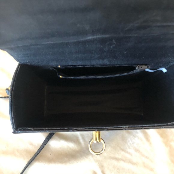 Black purse - Picture 7 of 7